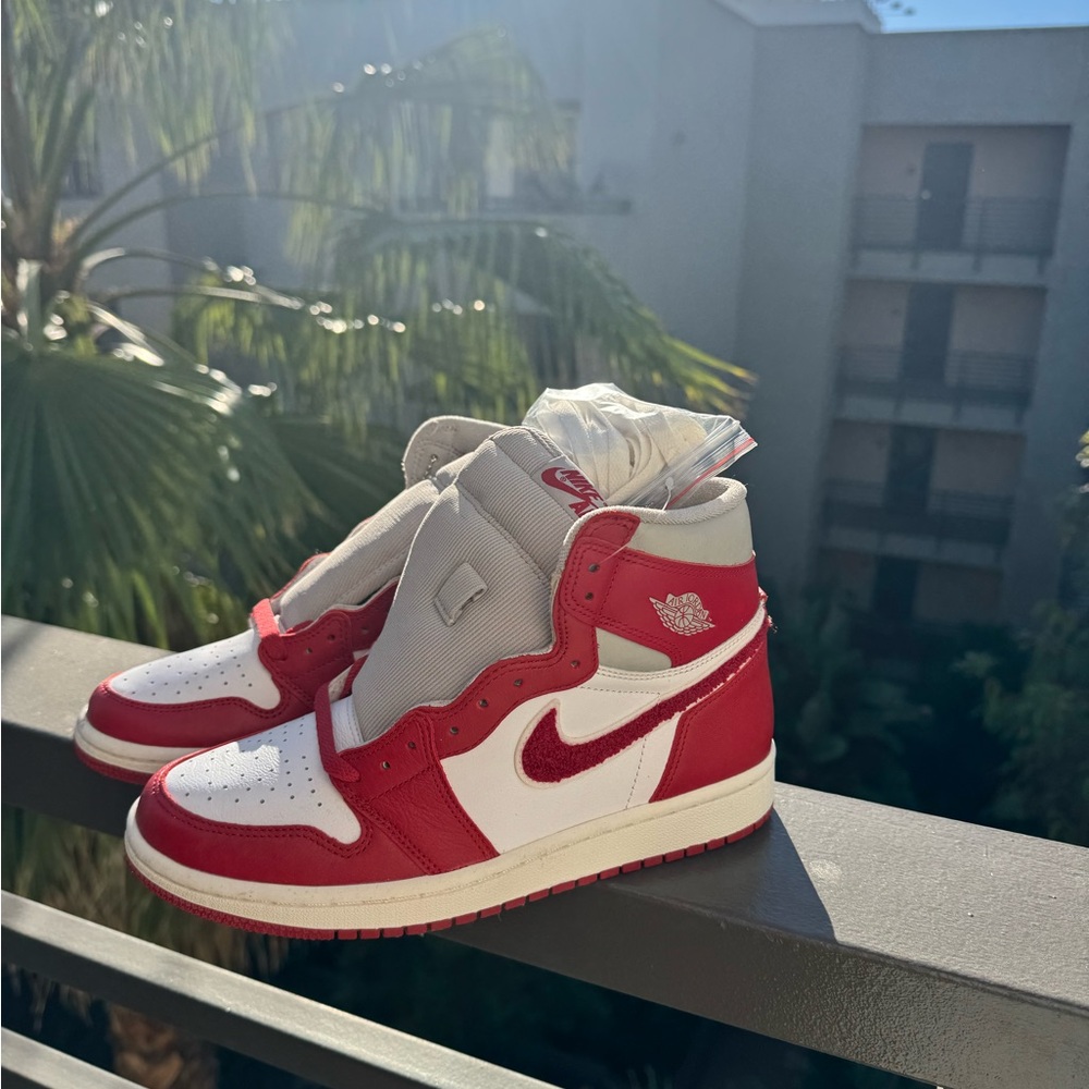 Jordan Air 1 Retro High OG in Varsity Red and White - Authentic
